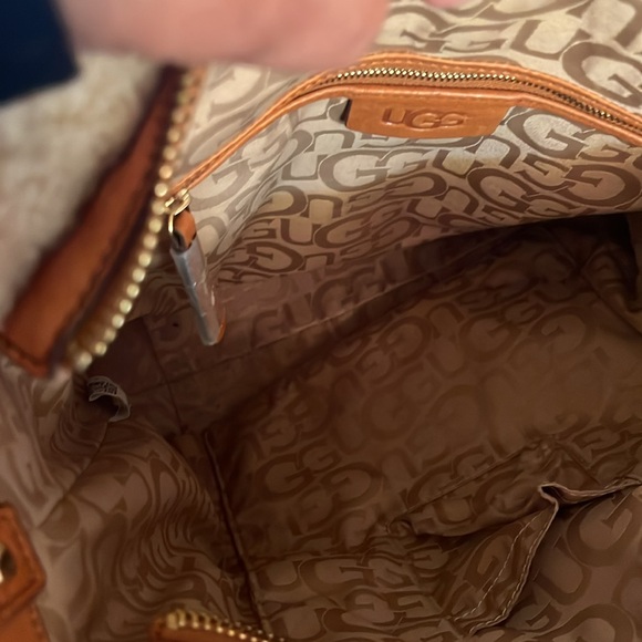 UGG SHEPSKIN TOTE BAG - Picture 4 of 7